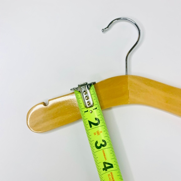 Children/Toddlers bundle 11-inch solid wood clothes hangers & metal swivel hooks - Picture 8 of 8